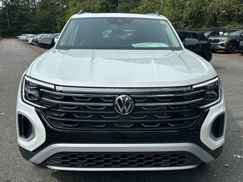 New 2026 Volkswagen Atlas Peak Edition AWD/4WD image 2