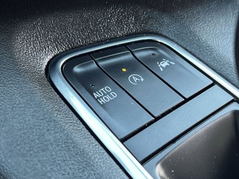 Used 2024 Cadillac Escalade Premium Luxury AWD/4WD image 40