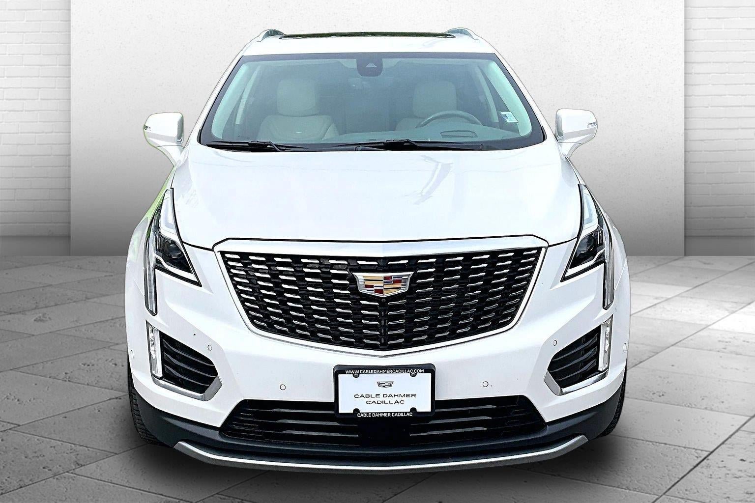 Used 2020 Cadillac XT5 Premium Luxury AWD/4WD image 2