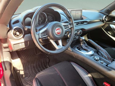 Used 2019 FIAT 124 Spider Classica RWD image 26