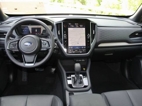 Used 2025 Subaru Forester Limited AWD/4WD image 35