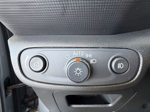 Used 2023 Chevrolet TrailBlazer LT image 32