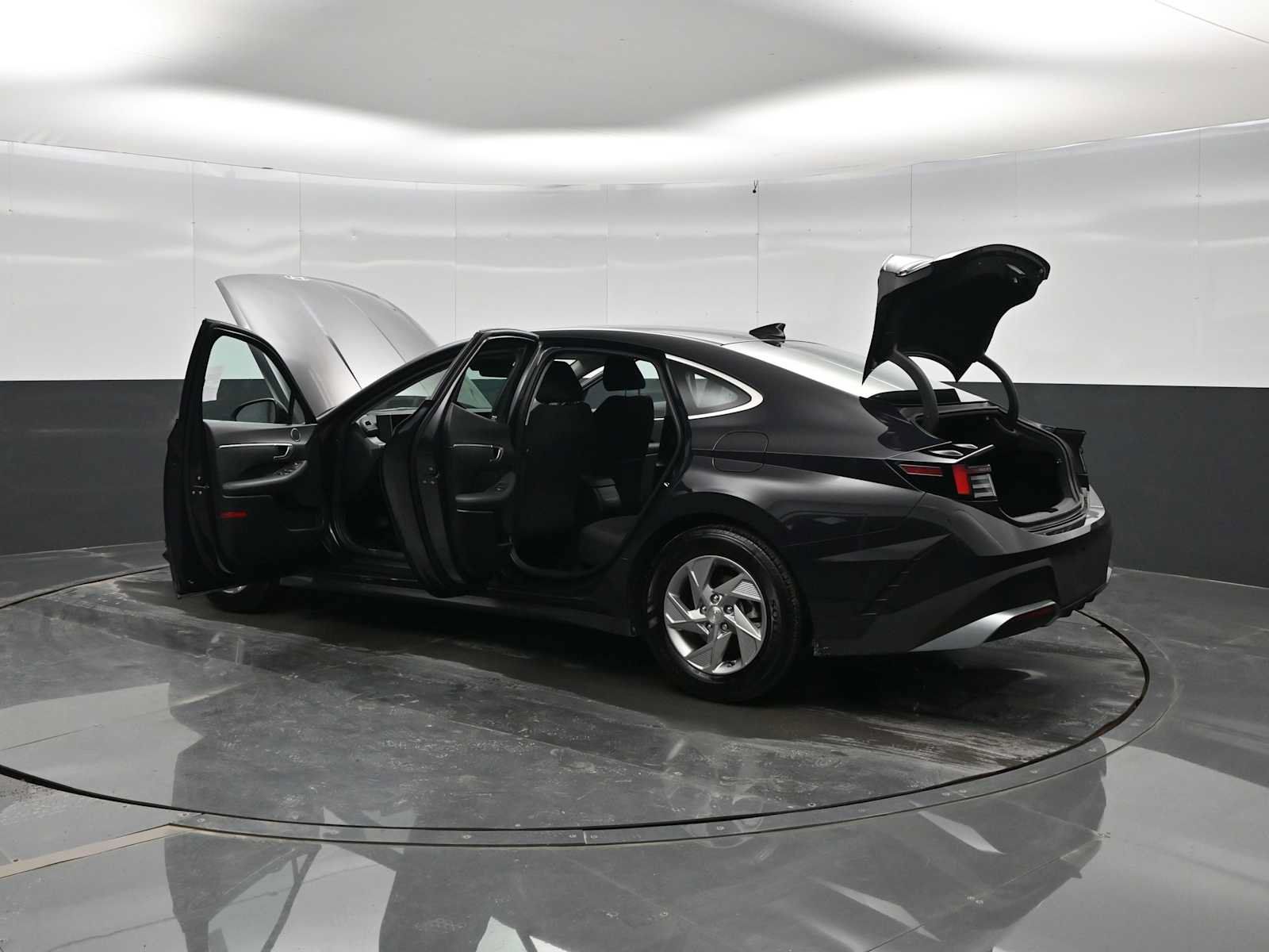 Used 2025 Hyundai Sonata SE FWD image 44