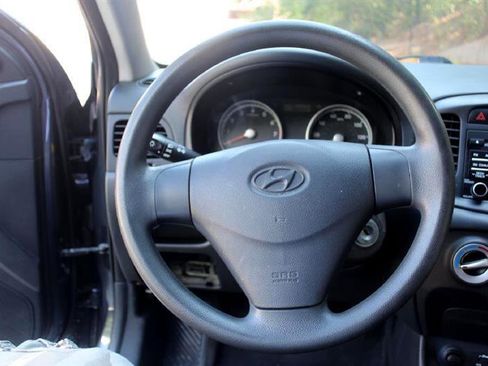 Used 2011 Hyundai Accent GS image 14