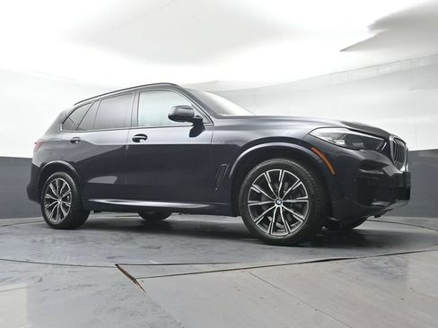 Used 2022 BMW X5 xDrive40i w/ M Sport Package AWD/4WD image 36