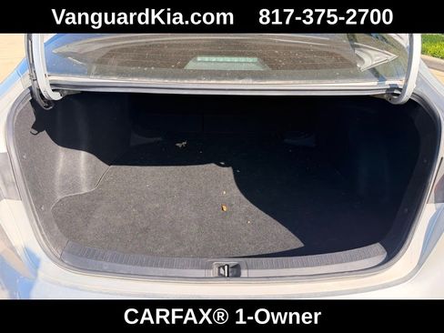 Used 2020 Toyota Corolla LE image 28