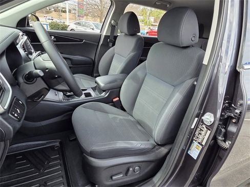 Used 2019 Kia Sorento LX w/ LX Convenience Package image 8