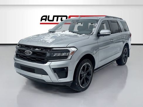 Used 2024 Ford Expedition Limited RWD image 3