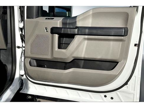 Used 2022 Ford F350 XL w/ Power Equipment Group image 26