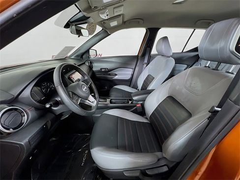 Used 2024 Nissan Kicks SR w/ SR Premium Package image 10