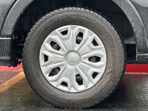 Used 2022 Ford E-Transit Medium Roof w/ Load Area Protection Package image 28