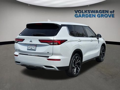 Used 2024 Mitsubishi Outlander FWD image 7