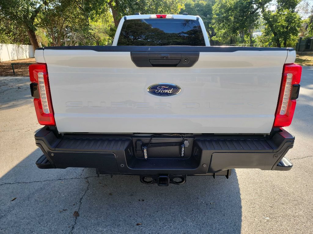 Used 2023 Ford F350 XL w/ 360-Degree Camera Package AWD/4WD image 6