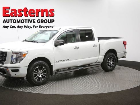 Used 2020 Nissan Titan SV w/ SV Convenience Package image 59