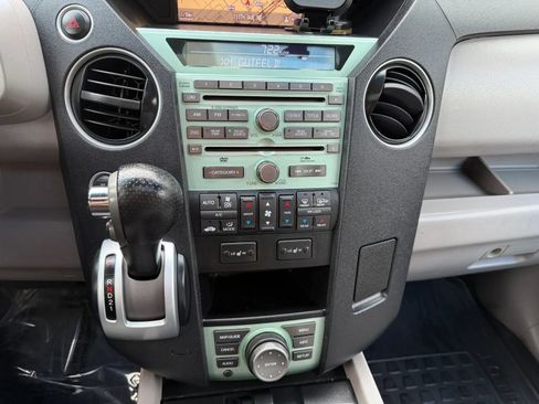 Used 2011 Honda Pilot Touring image 40