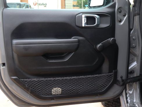 Used 2022 Jeep Wrangler Unlimited Sport AWD/4WD image 16