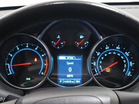 Used 2014 Chevrolet Cruze LT image 18