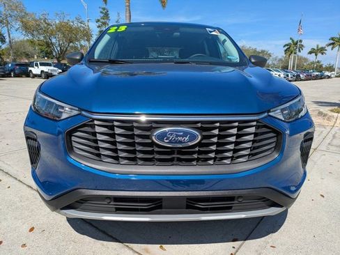 Certified 2023 Ford Escape Active AWD/4WD image 10
