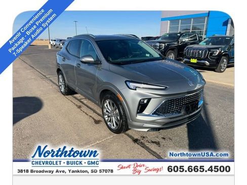 Used 2025 Buick Encore GX Avenir w/ Avenir Technology Package image 3