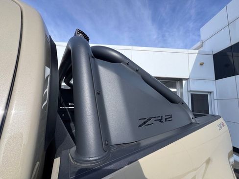 Used 2022 Chevrolet Colorado ZR2 w/ ZR2 Dusk Special Edition image 26