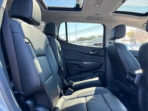 Certified 2023 GMC Acadia SLT w/ Elevation Edition image 33