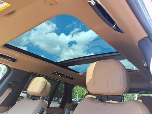 New 2027 Land Rover Range Rover SE AWD/4WD image 13