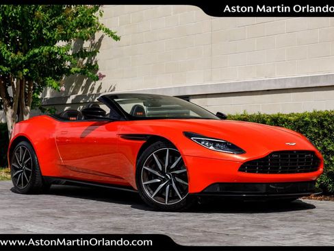 Used 2020 Aston Martin DB11 Volante RWD image 15