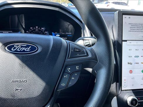 Used 2024 Ford Edge SE image 12