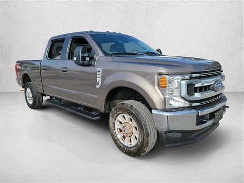 Used 2020 Ford F250 XLT w/ FX4 Off-Road Package image 3