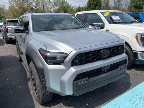 Used 2025 Toyota 4Runner TRD Off-Road Premium w/ Tow Technology Package image 9