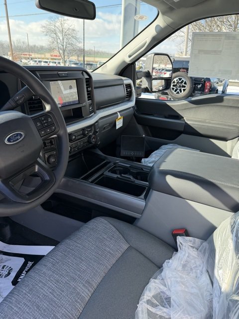New 2026 Ford F550 4x4 Supercab Super Duty w/ XLT Value Package image 30
