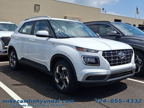 Used 2023 Hyundai Venue SEL w/ Cargo Package FWD image 1
