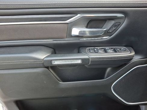 Used 2024 RAM 1500 Laramie AWD/4WD image 12