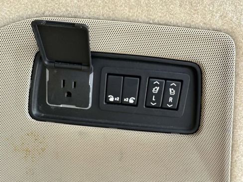 Used 2021 Cadillac Escalade Premium Luxury w/ Driver Assist Tech Package RWD image 13