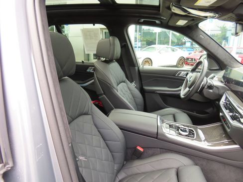 Used 2026 BMW X5 M60i AWD/4WD image 41