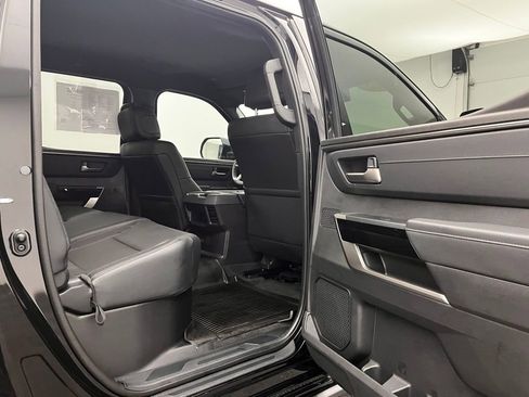 Used 2025 Toyota Tundra Limited image 30