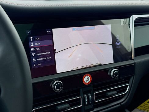 New 2026 Porsche Macan image 20