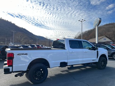 New 2026 Ford F250 XLT w/ XLT Premium Package image 4