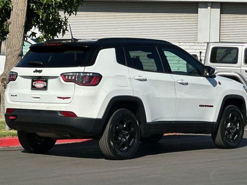 Used 2024 Jeep Compass Trailhawk AWD/4WD image 4