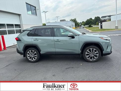 Used 2023 Toyota RAV4 XLE Premium AWD/4WD image 4