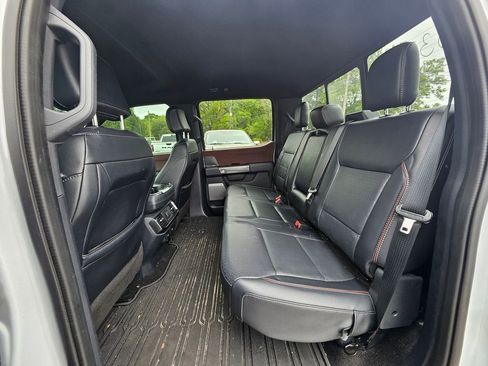 Used 2022 Ford F150 Lariat image 12