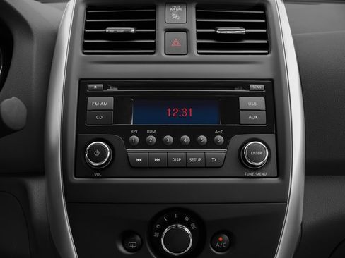 Used 2016 Nissan Versa SV FWD image 10