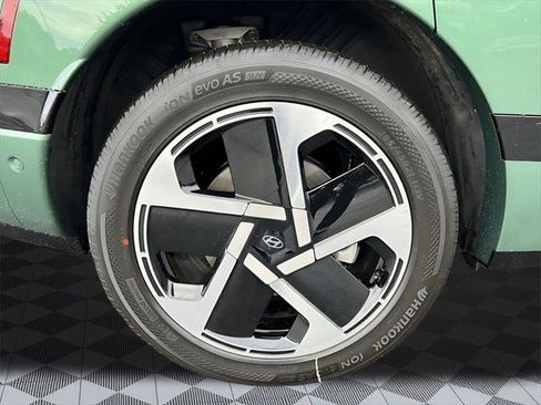 New 2026 Hyundai Ioniq 9 Calligraphy w/ Tow & Go Package image 8