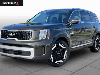 Used 2023 Kia Telluride EX w/ EX Captain's Chair Package FWD video 1