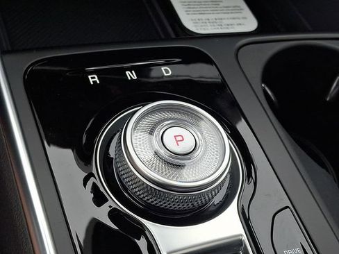 New 2026 Kia Carnival SX FWD image 15