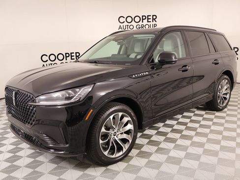 New 2026 Lincoln Aviator AWD w/ Jet Appearance Package image 11