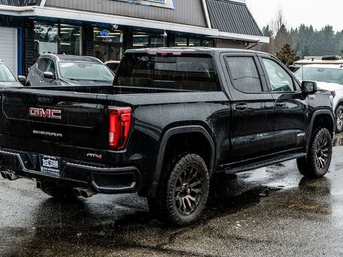 Used 2021 GMC Sierra 1500 AT4 w/ AT4 Premium Package image 11
