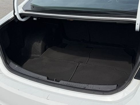 Used 2023 Chevrolet Malibu LT image 13