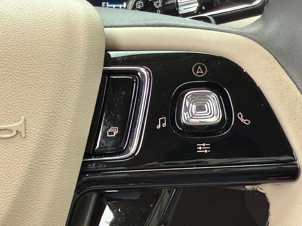 Certified 2023 Lincoln Corsair AWD w/ Equipment Group 101A image 20