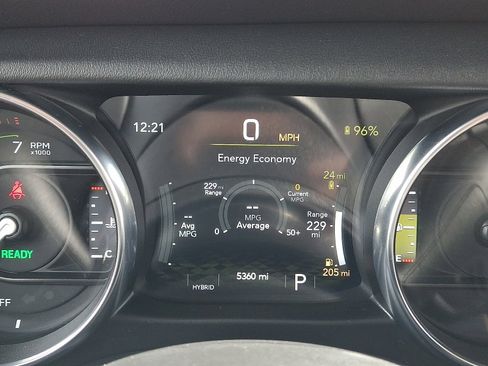 Used 2023 Jeep Wrangler Unlimited Sahara image 19